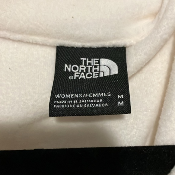 NWOT Women’s North Face TKA Glacier Quarter Zip Pullover Size Medium - Picture 3 of 4